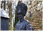 Living Statues Borne